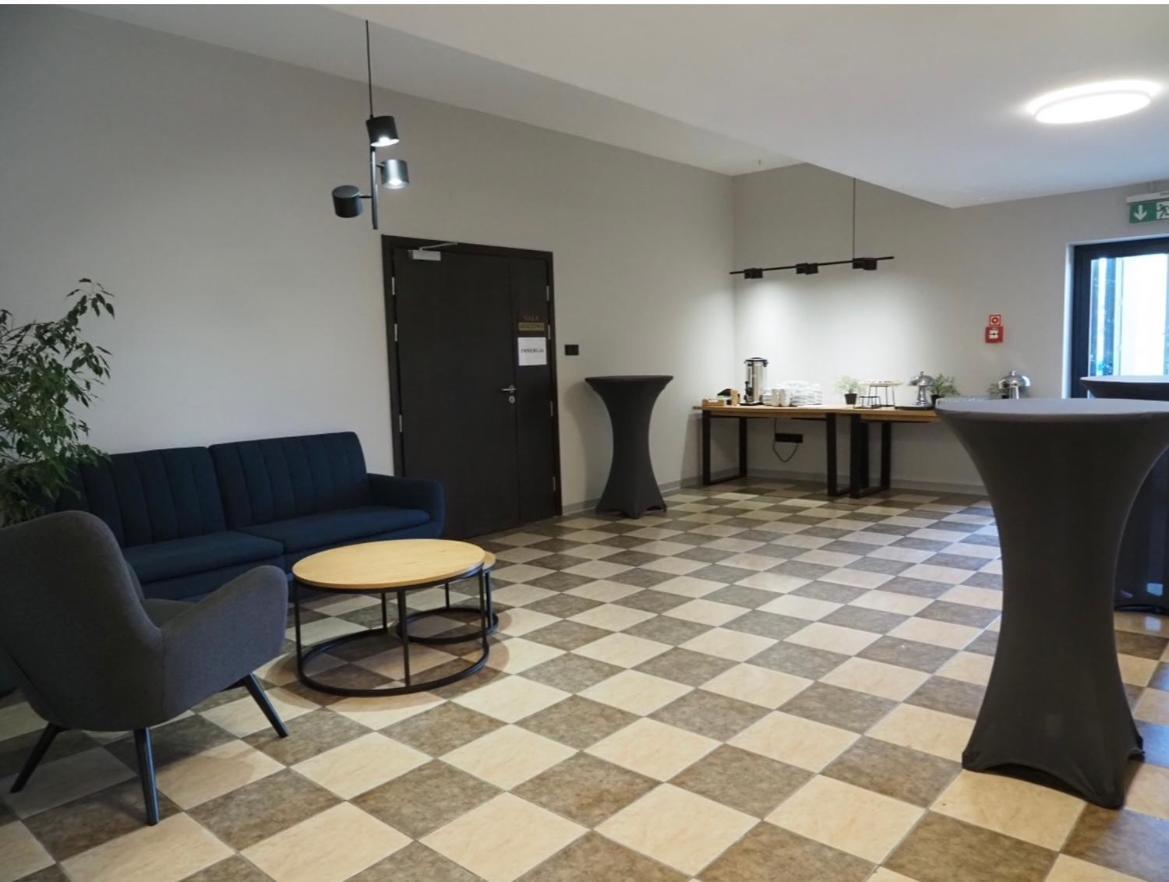 Centrum Konferencyjno-Apartamentowe Mrowka Varşova Dış mekan fotoğraf